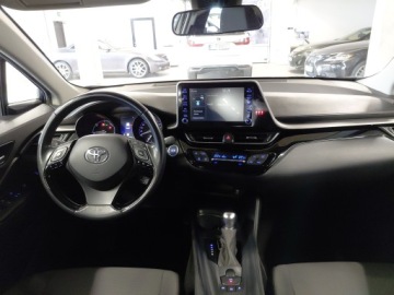 Toyota C-HR I Crossover Facelifting 1.8 Hybrid 122KM 2023 Toyota C-HR 1.8 Hybrid GPF Comfort TOYOTA C-HR 1.8, zdjęcie 10
