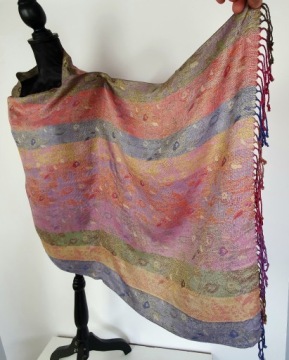 ЗОЛОТОЙ КРАСИВЫЙ ЖЕНСКИЙ ШАРФ