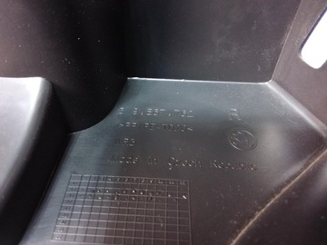 SKODA SUPERB III КРЕПЛЕНИЕ НАКЛАДКИ БАГАЖНИКА