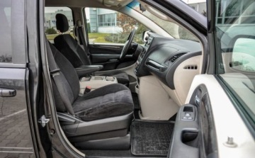 Dodge Caravan V Grand Caravan Facelifting 3.6 VVT 283KM 2014 Dodge Grand Caravan 3,6 (283KM) LPG Automat Lift 2014 r. 3.6 BenzynaLPG, zdjęcie 10