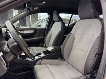 Volvo XC40 Crossover Plug-In Facelifting 1.5 T4 211KM 2022 Volvo XC 40 T4 Start Plug In Kamera cofania Ambiente Nawigacja CarPlay, zdjęcie 8