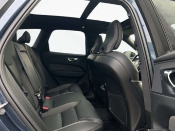 Volvo XC60 II 2022 Volvo XC 60 B5 D 235 KM AWD Kamera 360, Pneumatyka,Harman, Blis, Cta, ACC,, zdjęcie 12