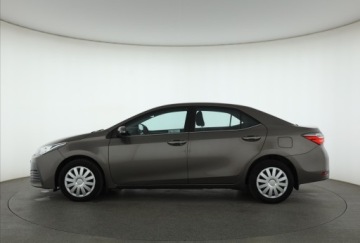 Toyota Corolla XI Sedan Facelifting 1,6 Valvematic 132KM 2017 Toyota Corolla 1.6 Valvematic, Salon Polska, zdjęcie 2