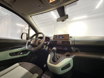 Citroen Berlingo III Osobowy M 1.2 PureTech 110KM 2020 Citroen Berlingo Citroen Berlingo salon Polska, zdjęcie 31