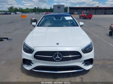 Mercedes Klasa E W213 2022 Mercedes-Benz Klasa E 2022r, E 450, 3.0L 3.0 Benzyna 362KM, zdjęcie 2