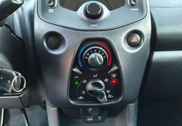 Toyota Aygo II Hatchback 3d Facelifting 1.0 VVT-i 72KM 2019 Toyota Aygo Toyota Aygo 1.0 VVT-i Black Edition Benzyna 72KM, zdjęcie 16