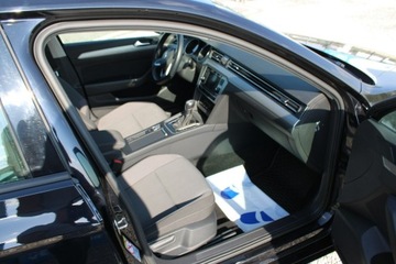 Volkswagen Passat B8 Limousine Facelifting 2.0 TDI SCR 150KM 2021 Volkswagen Passat ESSENCE LED F-vat, zdjęcie 30