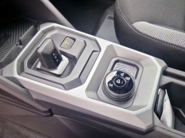 Dacia Duster III 2026 Od ręki - Journey 1.2 TCe Hybrid-G LPG 4x4 150KM / Pakiet Parking, zdjęcie 7