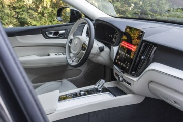 Volvo XC60 II 2025 Volvo XC 60 Plus Dark B5 AWD mild hybrid Benzyna, zdjęcie 22