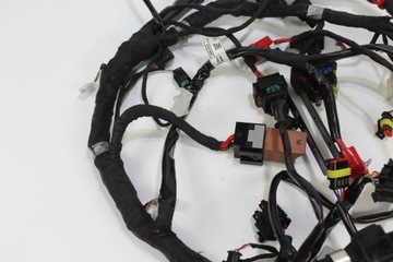 APRILIA TUONO 125 21- УСТАНОВКА ГЛАВНОГО ЖГУТА ПРОВОДОВ