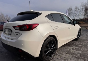 Mazda 3 III Hatchback Facelifting 1.5 SKYACTIV-D 105KM 2017 Mazda 3 bezwypadekorg lakierbiala perlaSPORT LINE 1.5 Diesel 105KM, zdjęcie 7