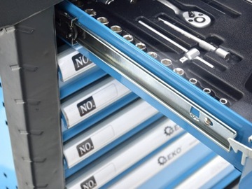 Шкаф для инструментов на 272 предмета, 7 ящиков.