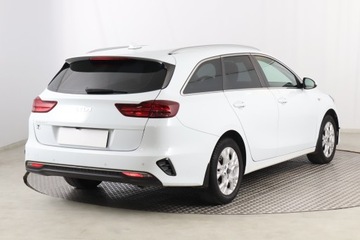 Kia Ceed III Kombi Facelifting 1.5 T-GDI 160KM 2022 Kia Ceed 1.5 T-GDI, Salon Polska, Serwis ASO, zdjęcie 4