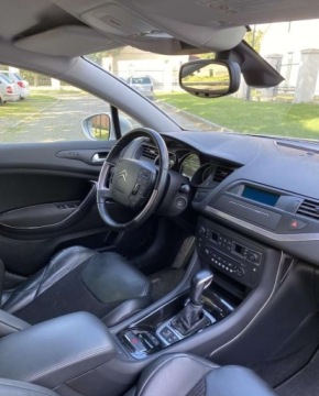 Citroen C5 III Sedan 3.0 V6 HDi Biturbo FAP 241KM 2011 Citroen C5 Citroen C5 III 3.0 HDi V6 Exclusive aut 3.0 Diesel 240KM, zdjęcie 3