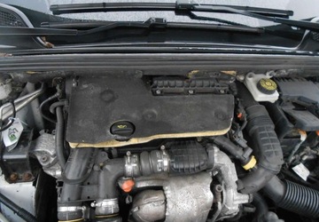 Citroen C4 II Hatchback 5d Facelifting 1.6 BlueHDi 100KM 2017 Citroen C4 Citroen C4 II 1.6 diesel 99 KM 1.6 Diesel 99KM, zdjęcie 9