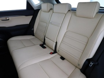 Lexus NX I SUV 300h 197KM 2016 Lexus NX Business HEV AWD skóra navi kamera, zdjęcie 16