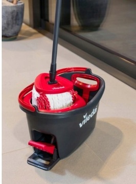 Ведро и вращающаяся швабра Vileda Turbo + жидкость Ajax
