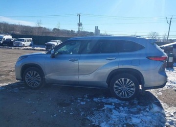 Toyota Highlander III 2023 Toyota Highlander Platinum, od ubezpieczalni 2.4 Benzyna 265KM, zdjęcie 5