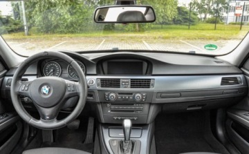 BMW Seria 3 E90-91-92-93 Limuzyna E90 325i 218KM 2008 BMW Seria 3 2,5 (218KM) Automat Bezwypadkowa Skory Sportsitze iDrive 2.5, zdjęcie 9