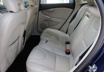 Volvo V40 II Cross Country 2.0 D2 DRIVE-E 120KM 2016 Volvo V40 D2 Drive-E Ocean Race 2016 Od RiA 2.0 Diesel 120KM, zdjęcie 14