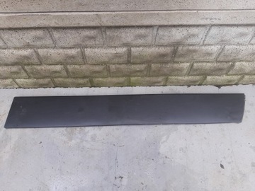 SUZUKI S CROSS 13- LISTWA DRZWIOWA DRZWI PRAWA PRZOD