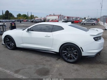 Chevrolet Camaro VI 2022 Chevrolet Camaro ZL1 2022 6.2l 6.2 Benzyna 650KM, zdjęcie 2
