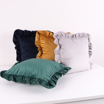 Велюровая наволочка с рюшами, 40х40, цвет бархата