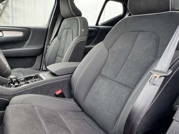 Volvo XC40 Crossover Facelifting 2.0 B3 163KM 2026 VOLVO XC40 B3 Core Suv 2.0 (163KM) 2026, zdjęcie 6