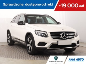 Mercedes GLC C253 SUV 2.0 250 211KM 2015 Mercedes GLC GLC 250 4MATIC, Salon Polska, 4X4