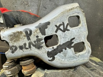 JEEP COMMANDER XK PANTY DVEŘE LEVÝ ZADNÍ HORNÍ