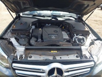 Mercedes GLC C253 2018 Mercedes-Benz GLC 300 2018 2.0l 2.0 Benzyna 241KM, zdjęcie 8