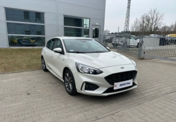 Ford Focus IV Hatchback 1.0 EcoBoost 125KM 2021 Ford Focus 1.0 ecoboost 125 KM 6MT ST-Line pakiet Parking, Winter Benzyna, zdjęcie 7