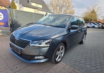 Skoda Fabia III Hatchback Facelifting 1.0 MPI 75KM 2019 Skoda Fabia Swiezo sprowadzony Zarejestrowany. Ubezpieczony. MPI. Radar., zdjęcie 9