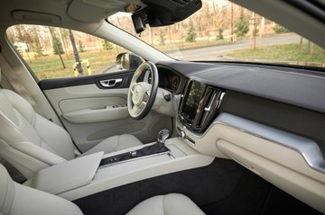 Volvo XC60 II Crossover T4 190KM 2019 SUPER KONFIGURACJA__ PIĘKNIE UTRZYMANY __JASNE SKÓRY, zdjęcie 33