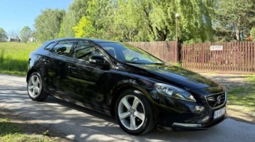 Volvo V40 II Cross Country D2 115KM 2013 Volvo V40 Volvo V40 D2 Momentum 1.6 Diesel 115KM, zdjęcie 4