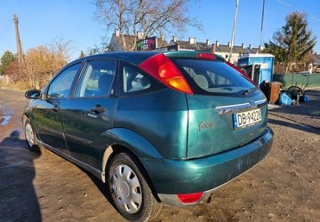 Ford Focus I Sedan 1.6 16V 100KM 1998 Ford Focus Ford Focus 1.6 Ambiente 1.6 Benzyna 100KM, zdjęcie 3
