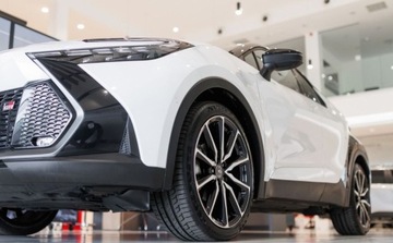 Toyota C-HR II 2023 Toyota C-HR 2.0 Hybrid Dynamic Force GR Sport Premiere Edition 2.0 Hybryda, zdjęcie 13