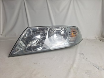 SKODA OCTAVIA II 2 LMAPA PRZEDNIA LEWA PRZOD REFLEKTOR