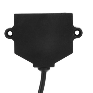 Двойное USB-разъем для зарядки с кабелем длиной 1,5 м, напряжение 5 В.
