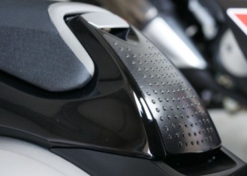 КРЫШКА БАКА МОТОЦИКЛА ONEDESIGN YAMAHA XP 500 XP 560