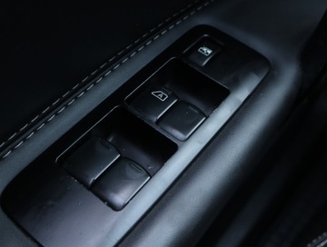 Nissan Qashqai I Crossover Facelifting  1.6 dCi 130KM 2013 Nissan Qashqai 1.6 dCi, Salon Polska, zdjęcie 16