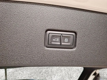 Audi Q8 SUV 3.0 45 TDI 231KM 2025 Audi Q8 Hak Head Up Pakiet Asystentow 3.0 Diesel 231KM, zdjęcie 36