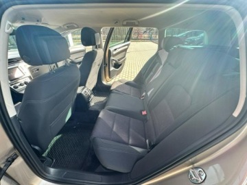 Volkswagen Passat B8 Variant 2.0 TDI BlueMotion SCR 150KM 2016 Volkswagen Passat Variant Łopatki Grzany fotel, zdjęcie 11