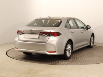 Toyota Corolla XII Sedan 1.6 Valvematic Dual VVT-i 132KM 2020 Toyota Corolla 1.6 Valvematic, Salon Polska, zdjęcie 4