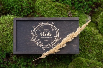 ДЕРЕВЯННАЯ КОРОБКА ДЛЯ ФОТОПРИНТОВ 23х15 ГРАВИРОВКА