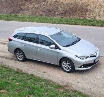 Toyota Auris II 2018 Toyota Auris Toyota Auris Touring Sports 1,8 Hybrid - serwisowana, okazja, zdjęcie 7