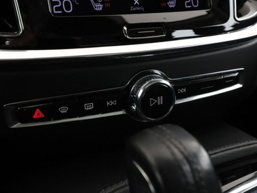 Volvo V60 II  Kombi Plug-in 2.0 T6 Plug-In Hybrid 341KM 2020 Volvo V60 Inscription Expression PHEV AWD T6, zdjęcie 29