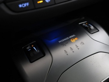 Toyota Avensis III Wagon Facelifting 2015 1.8 Valvematic 147KM 2018 Toyota Avensis automat skóra panorama navi klima, zdjęcie 26