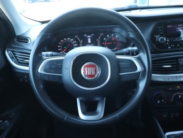 Fiat Tipo II Hatchback 1.4 95KM 2017 Fiat Tipo 1.4 16V, Salon Polska, Klima, zdjęcie 18