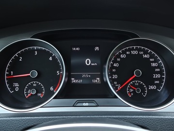 Volkswagen Golf VII Variant 1.6 TDI CR DPF BlueMotion Technology 105KM 2014 VW Golf 1.6 TDI, Xenon, Bi-Xenon, Klima, zdjęcie 10